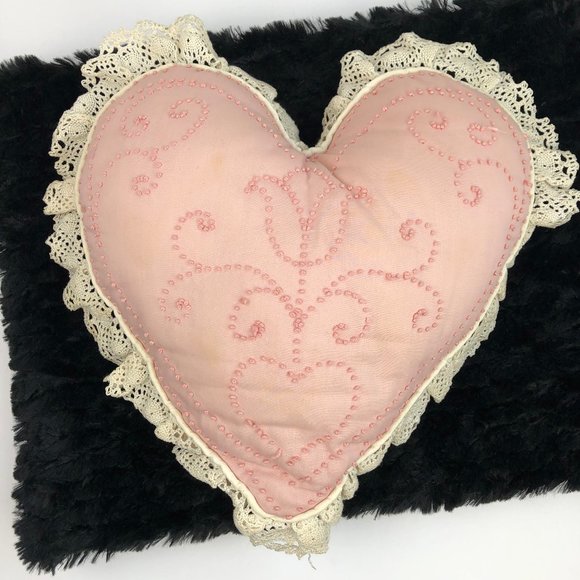 Vintage (85) Cathy Needlecraft Hand Embroidered Pink Heart Cottagecore Country - Picture 3 of 8